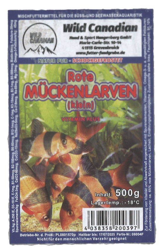 Verpackung Fischfutter mit Aufschrift ‚Wild Canadian‘, ‚Rote Mückenlarven (klein)‘, Herstellerangaben und Bild mehrerer Fische.