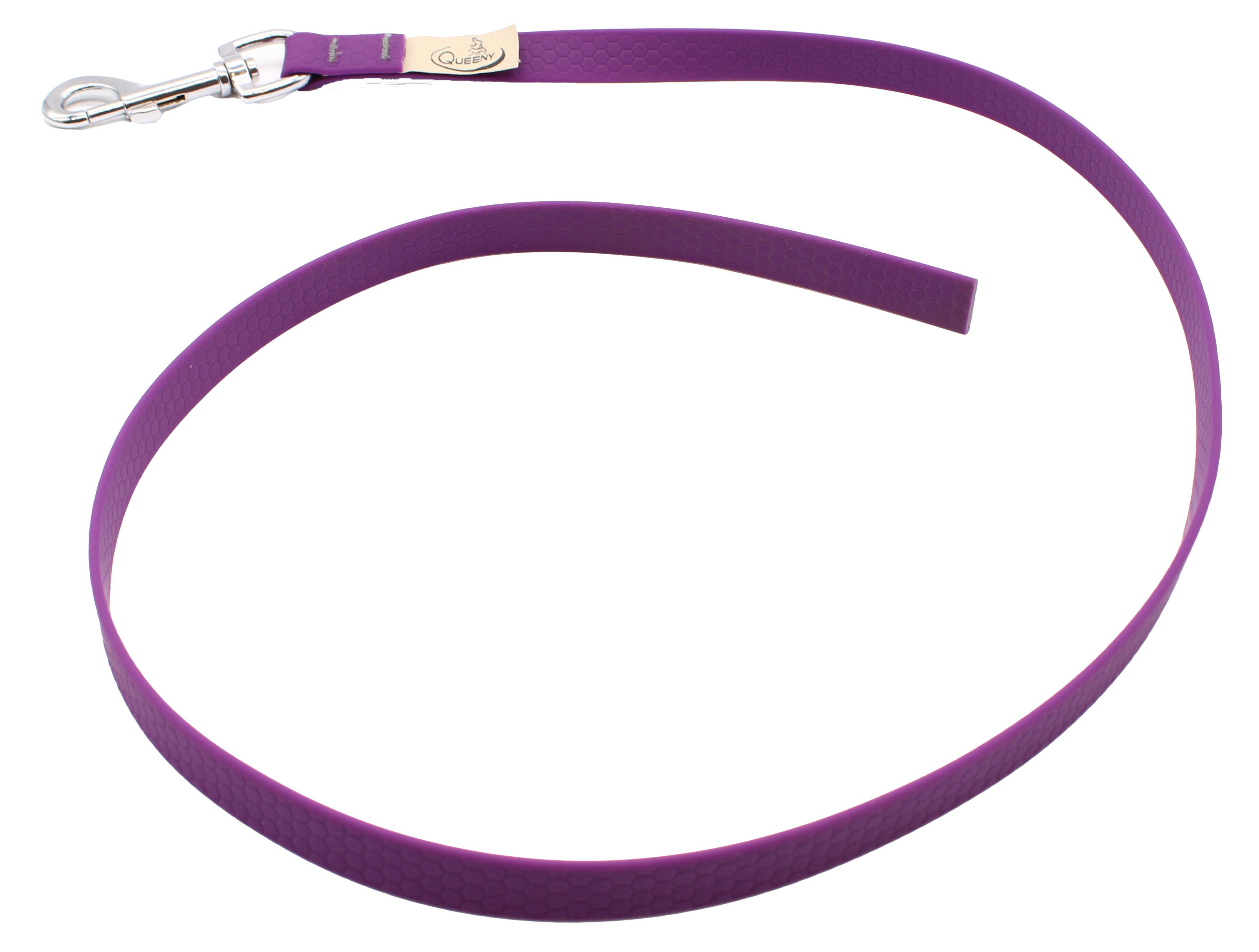 Hundeleine in Lila Farbe mit strukturierter Oberfläche, Metallkarabiner am Ende und kleinem Label nahe dem Verschluss.