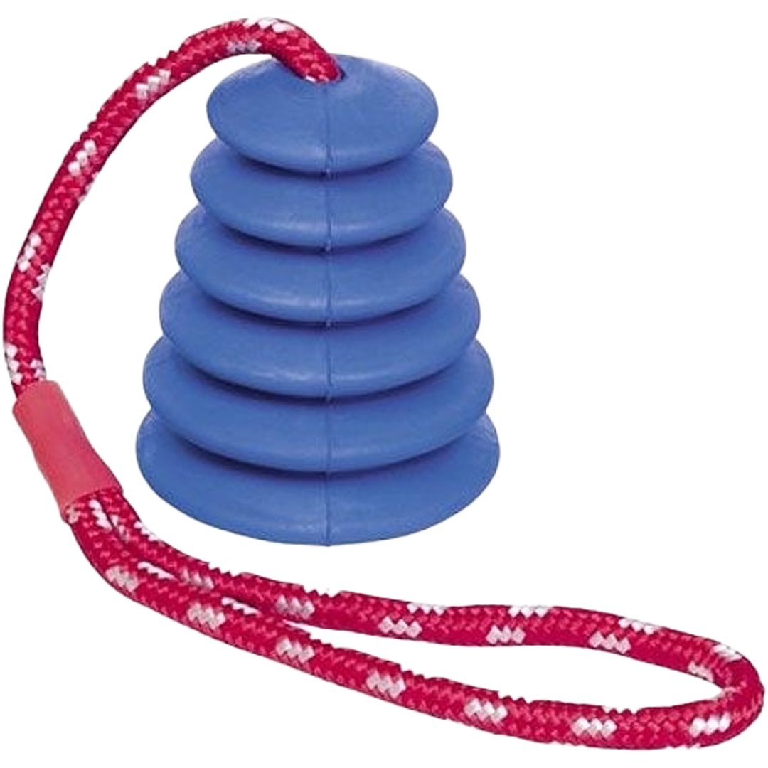 Blauer, kegelartiger Stapel aus fünf Scheiben, durchzogen von rot-weißer Kordel mit rotem Kunststoffstück am Ende