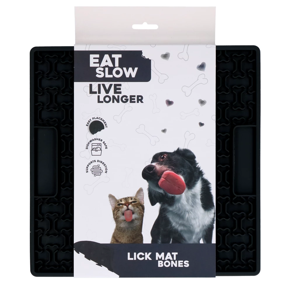 Graue Schleckmatte ‚Eat Slow Live Longer – Lick Mat Bones‘ für Hunde und Katzen, in Verpackung mit Tierabbildungen und Hinweisen zu Verdauungsförderung und Anwendung.