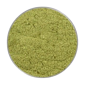 Ein hellgrünes, fein gemahlenes Pulver mit leicht unregelmäßiger Oberfläche, eingefüllt in eine runde Schale mit silbernem Rand.