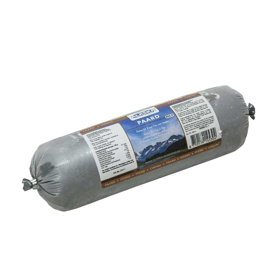 Eine Frostfleischrolle mit silberner Hülle und dem blauen Etikett „PAARD“. Verpackt in einem nicht essbaren Kunstdarm. Die Füllung ist nicht sichtbar.