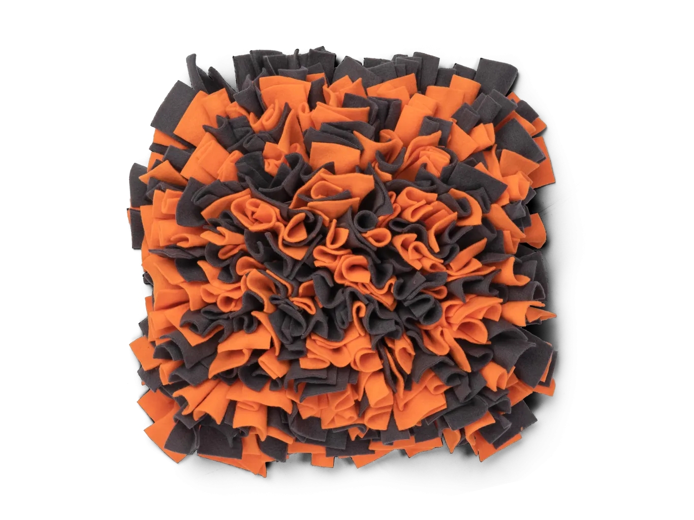 Quadratischer Schnüffelteppich aus orangefarbenem und dunkelgrauem Fleece mit dicht geknoteten Stoffstreifen