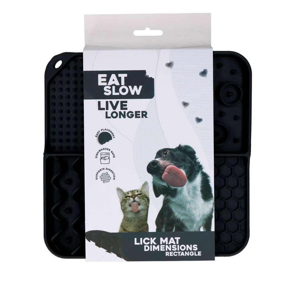 Graue Schleckmatte ‚Eat Slow Live Longer‘ für Hunde und Katzen, mit Tierabbildungen auf der Verpackung und Hinweisen zu einfacher Anwendung und Spülmaschineneignung.