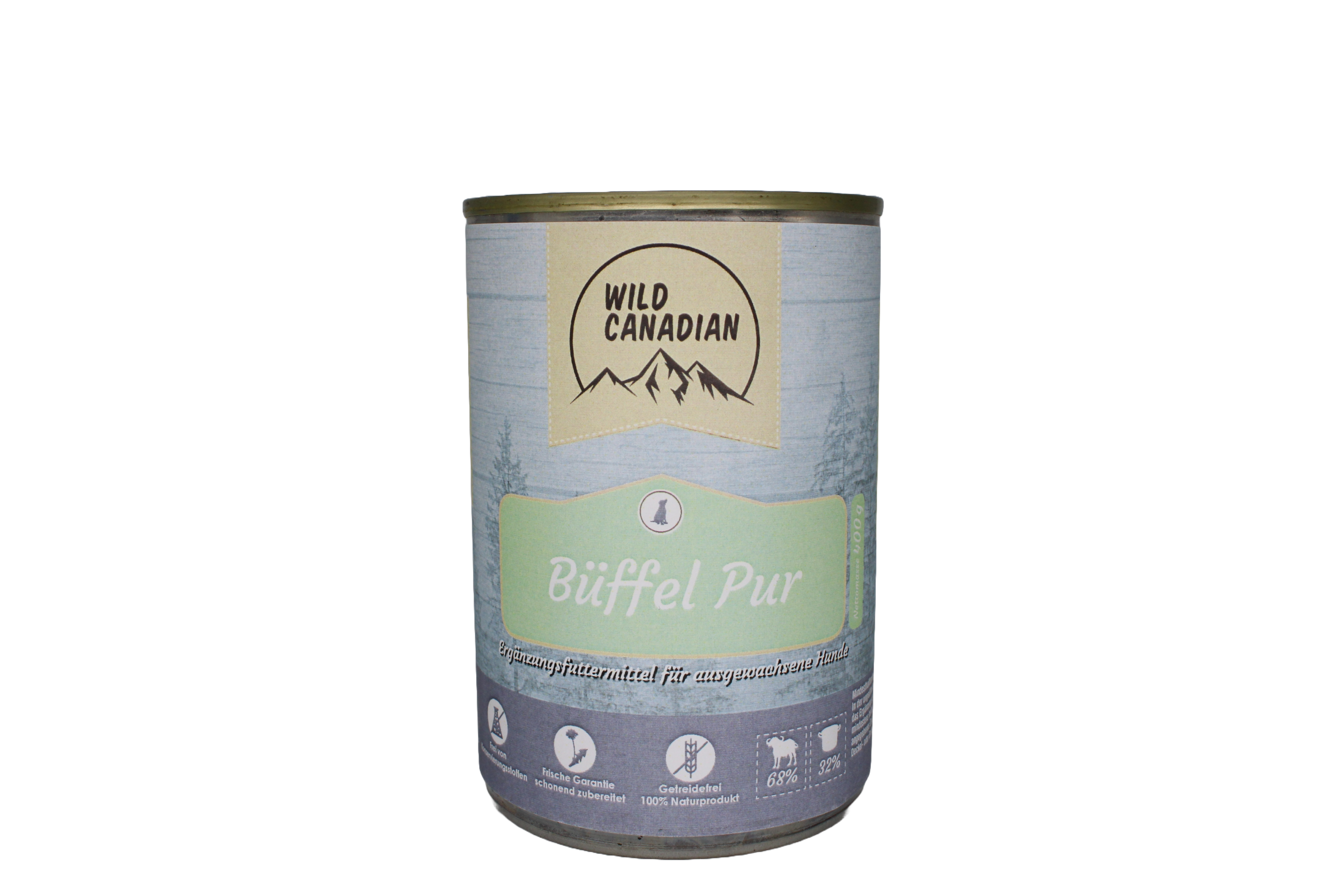 Eine zylindrische Futterdose mit hellblauem Etikett und der Aufschrift „Wild Canadian – Büffel Pur“. Unten sind ein grüner Bereich mit Produktname, Symbolgrafiken und Fütterungshinweisen sichtbar.