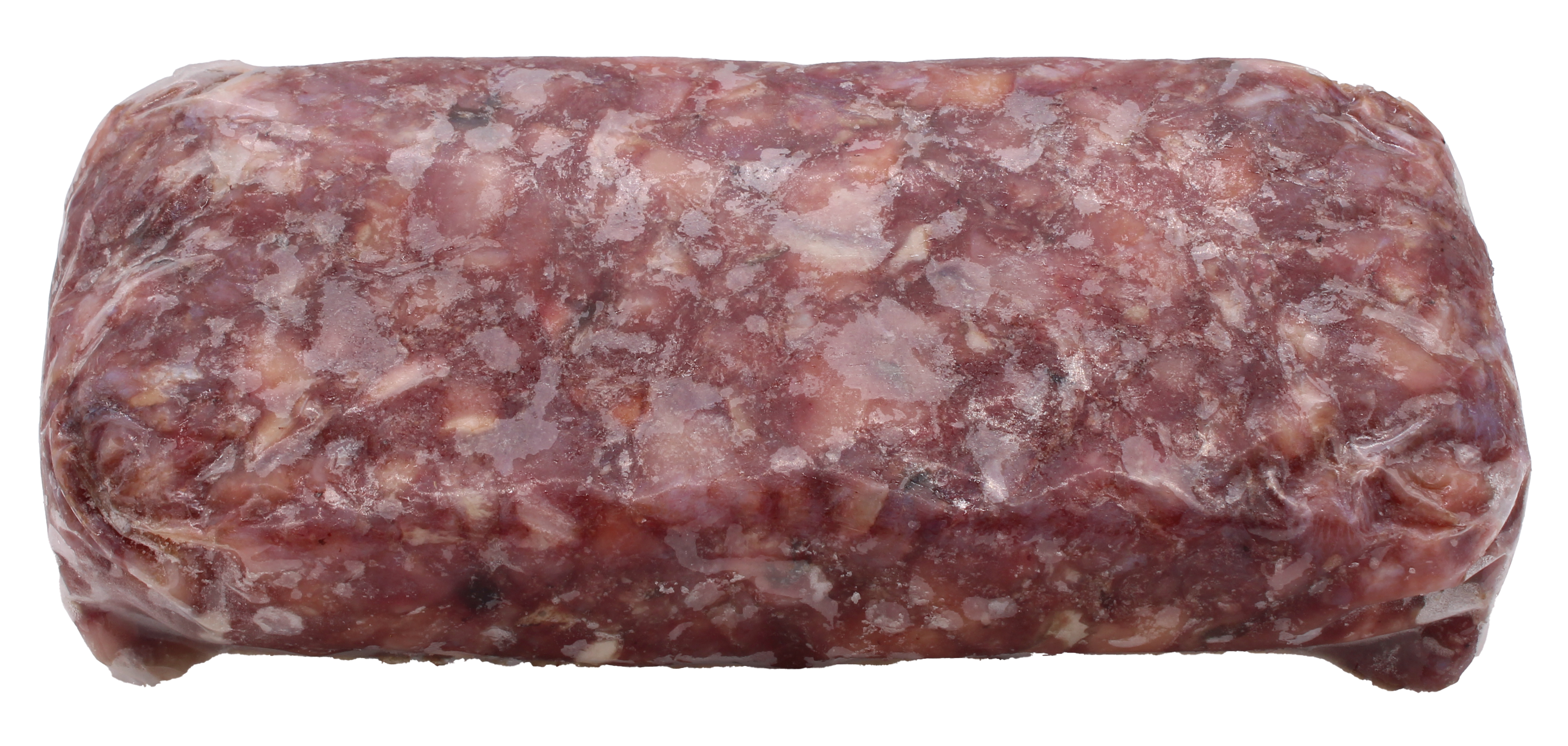 Eine Frostfleischrolle mit durchsichtigem Kunstdarm und der Aufschrift „Rindernase stückig“. Verpackt in einem nicht essbaren Kunstdarm. Die Füllung ist grob gewolft und zeigt eine dunkelrote, leicht marmorierte Struktur mit hellen Fettanteilen.