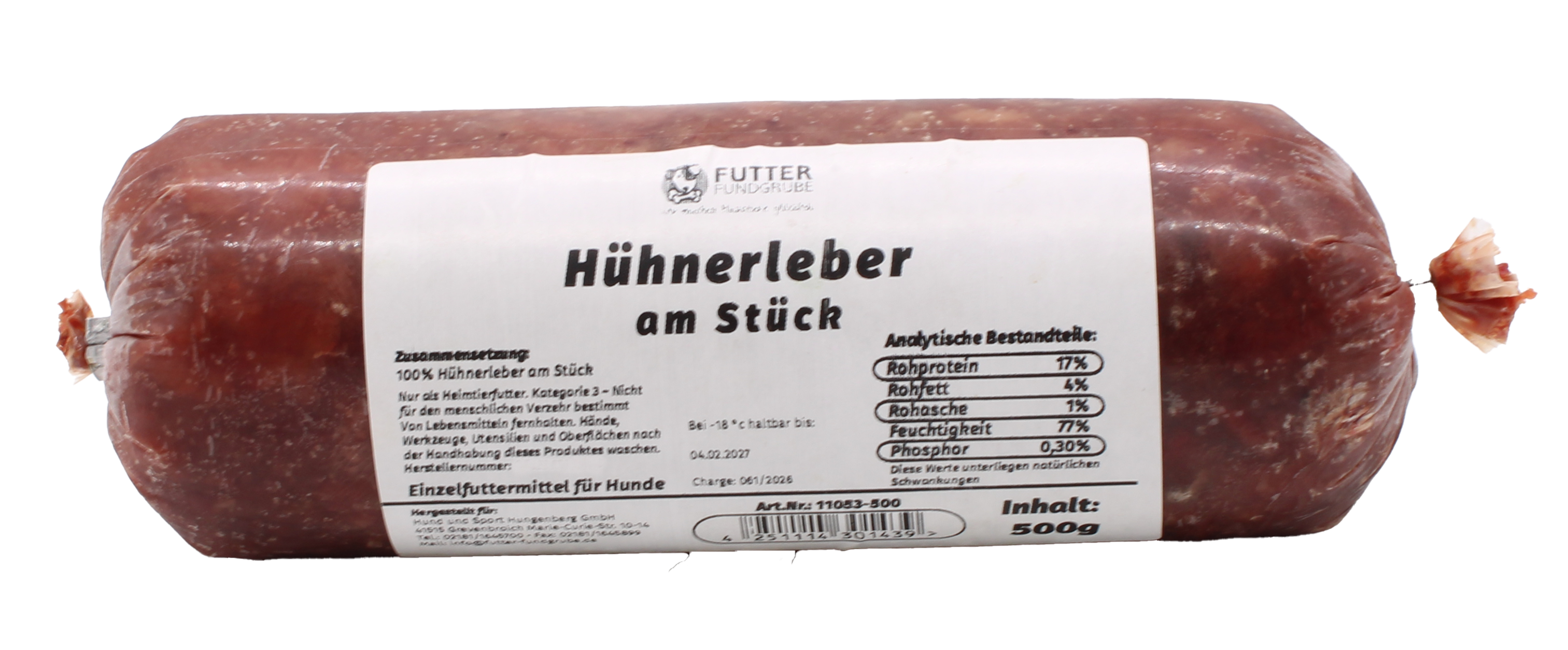 „Eine Frostfleischrolle mit weißem Etikett und der Aufschrift ‚Hühnerleber am Stück‘. Verpackt in einem nicht essbaren Kunstdarm. Die Füllung besteht aus ganzen Hühnerlebern und zeigt eine dunkelrote, glatte, leicht feuchte Oberfläche.