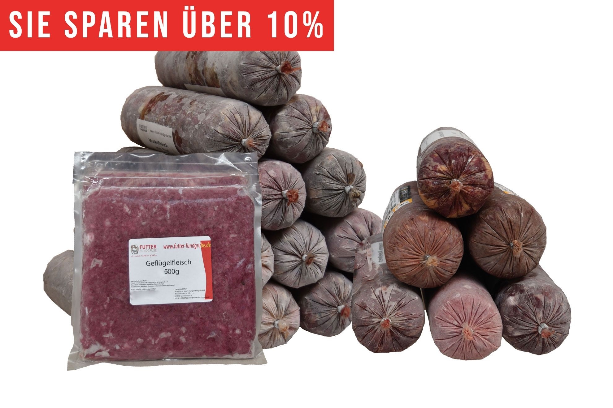 Sparpaket Standard "standard" 28 kg Ein Stapel Frostfleischrollen in grauen Kunstdärmen und ein flacher Beutel mit rosa gewolftem Geflügelfleisch. Oben roter Werbebalken mit der Aufschrift „Sie sparen über 10 %“.
