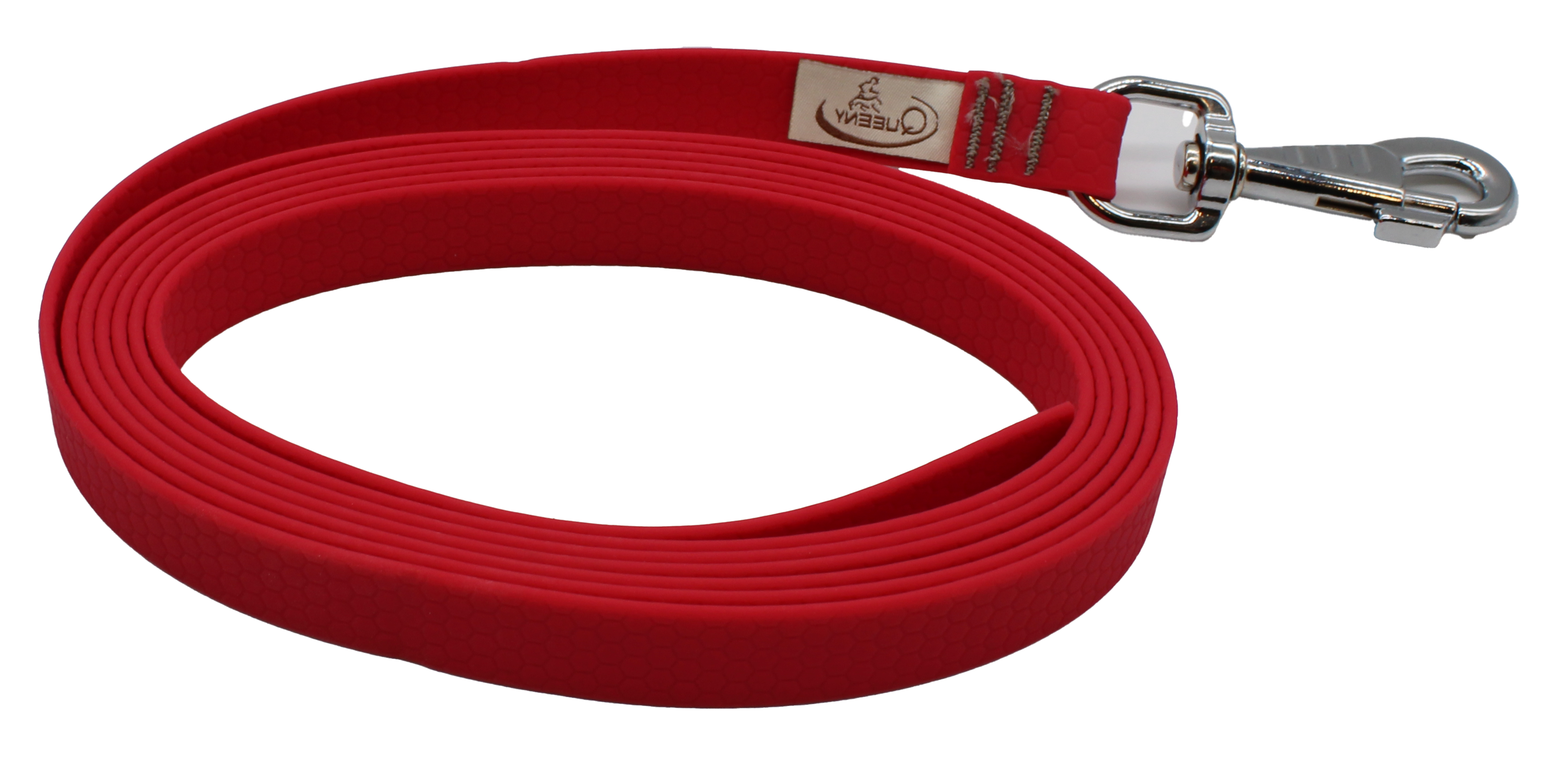 Hundeleine in Süßigkeitenrot Farbe mit strukturierter Oberfläche, Metallkarabiner am Ende und kleinem Label nahe dem Verschluss.