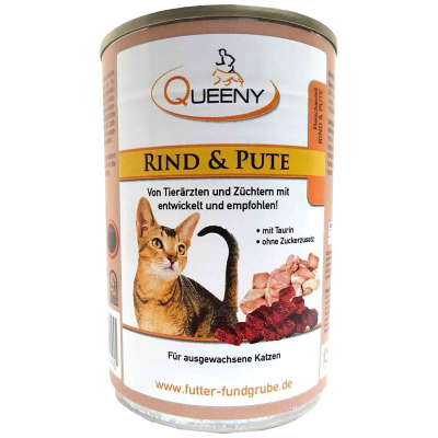 Dose Katzenfutter der Marke Queeny mit gelbem Etikett, Aufschrift ‚Rind & Pute‘ sowie weiteren Angaben zur Zusammensetzung und Eignung.