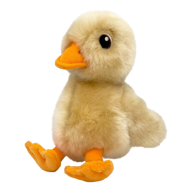Gelbes Plüschentchen mit flauschigem Fell, rundem Körper, aufrechter Sitzform, orangefarbenem Schnabel und breiten, weichen Füßen aus Stoff.