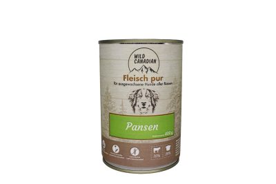 Eine zylindrische Futterdose mit beigem Etikett und der Aufschrift „Wild Canadian – Pansen“. Unten sind Piktogramme sowie ein gezeichneter Hundekopf abgebildet.
