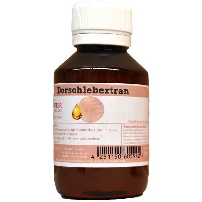 Eine braune Kunststoffflasche mit weißem Schraubdeckel und dem Etikett ‚Dorschlebertran‘. Das Etikett zeigt einen gelben Tropfen und einen hellen Hintergrund mit Text.“