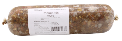 Eine Frostfleischrolle mit weißem Etikett und der Aufschrift „Pansenmix“. Verpackt in einem nicht essbaren Kunstdarm. Die Füllung ist grob gewolft, braun mit hellen, dunklen und grünlichen Stücken.