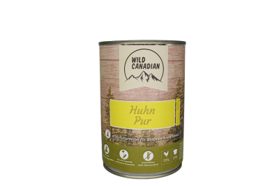 Eine Futterdose mit beigem Etikett und gelbem Feld mit der Aufschrift „Huhn Pur“. Unten grüne Fläche mit Symbolen für Geflügelanteil, Zubereitung und Getreidefreiheit.