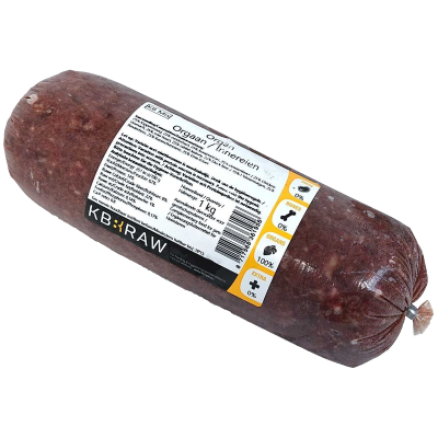 Vakuumverpacktes Rohfleisch in transparenter Folie, rechteckige Form, sichtbare Fleischstruktur in Rottönen, Etikett mit klarer Gliederung auf der Oberseite.