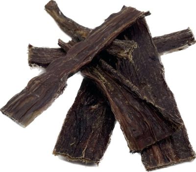 Dörrfleisch 1000 g  Mehrere längliche, flach gepresste Stücke dunkelbraunen Dörrfleischs mit faseriger Struktur und leicht glänzender Oberfläche. Die Kanten sind unregelmäßig geformt.