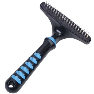 Entfilzungskamm mit schwarzem Griff, blauen Gummieinsätzen und gebogenen Metallzinken zur Entfernung von Verfilzungen.